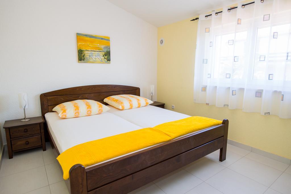 Apartmani Pavo Vodice Zewnętrze zdjęcie