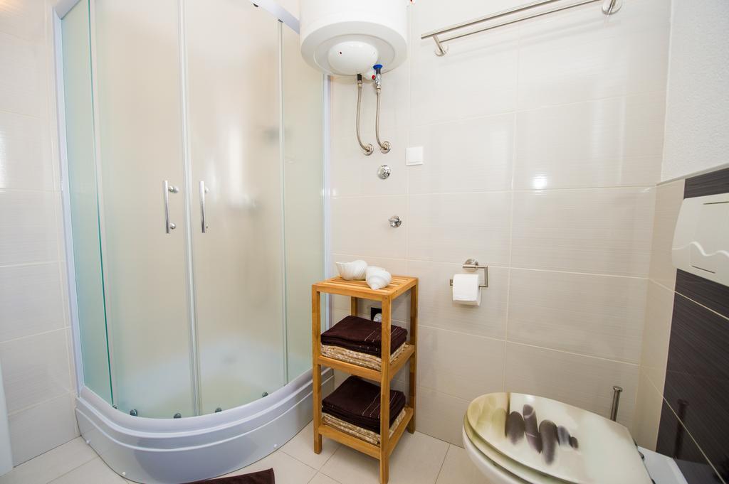 Apartmani Pavo Vodice Zewnętrze zdjęcie