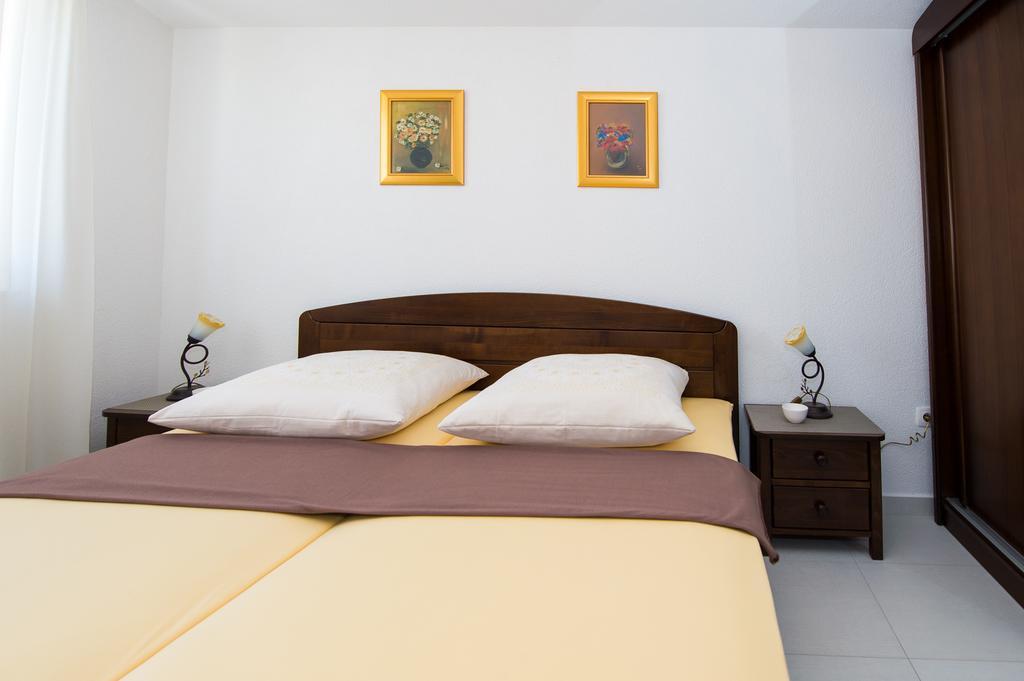 Apartmani Pavo Vodice Zewnętrze zdjęcie