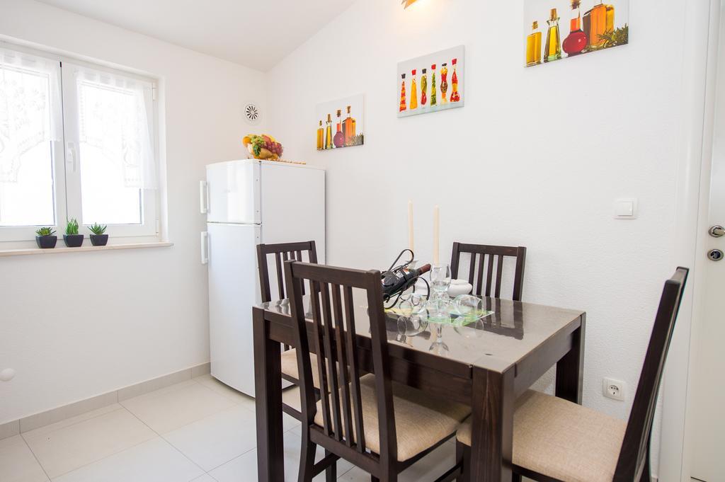 Apartmani Pavo Vodice Zewnętrze zdjęcie